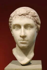 Busto de Cleopatra VII, ultima rainha do Egito Antigo