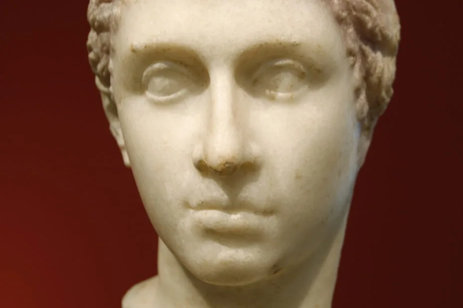 Busto de Cleopatra VII, ultima rainha do Egito Antigo